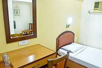 Hotel Heritage Dakshin Navi Mumbai Sai Chambers, Sector-11
Opp.CBD Belapur Station(E)