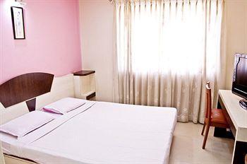 Hotel Heritage Dakshin Navi Mumbai Sai Chambers, Sector-11
Opp.CBD Belapur Station(E)