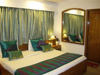 Swati Deluxe Hotel New Delhi 17 A/32, Opp Jasaram Hospital, Gurudwara Road