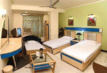 Suncourt Hotel Yatri New Delhi 8A/33 WEA Channa Market Karol Bagh