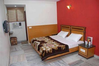 Hotel Chand Palace New Delhi 54 Arakashan Road Paharganj