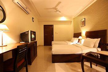 Hotel Waves New Delhi A-272 Mahipalpur Extension National Highway No. 8 Near Airport