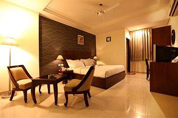 Hotel Waves New Delhi A-272 Mahipalpur Extension National Highway No. 8 Near Airport