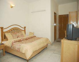 Hotel Grand Central New Delhi 15 A/32 WEA Ajmal Khan Road Behind West Side Showroom