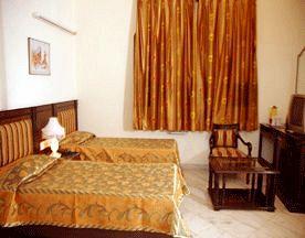 Hotel Grand Central New Delhi 15 A/32 WEA Ajmal Khan Road Behind West Side Showroom