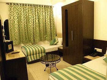 Hotel Chanchal Continental New Delhi 8524 Arakashan Road, Behind Shiela Cinema, Pahar Ganj