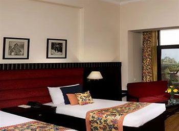 Hotel Broadway New Delhi 4/15A Asaf Ali Road