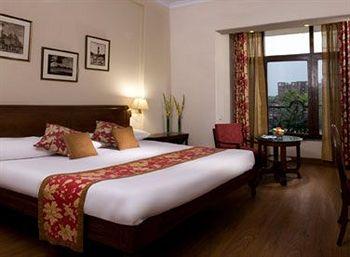 Hotel Broadway New Delhi 4/15A Asaf Ali Road