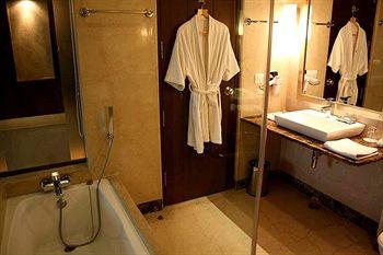 Hotel Airport Residency New Delhi Dwarka Link Road, Nh 8, Old Gurgaon Road, Samalkha