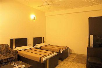 Hotel International Inn New Delhi A-78 National Highway 8 Mahipal Pur