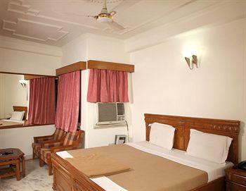 Hotel International Inn New Delhi A-78 National Highway 8 Mahipal Pur