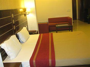 La Sapphire Hotel New Delhi A-23, NH 8 Mahipal pur Extension