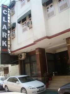 Hotel Clark Surya New Delhi 4/33 w e a Saraswati Marg Karolbagh delhi