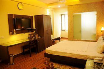 Hotel Prince Polonia New Delhi 2325-26, Tilak Street,
Pahar Ganj