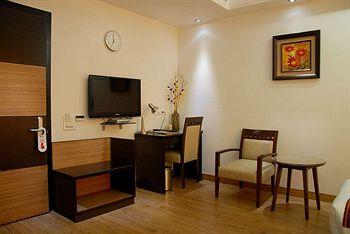 Iris Park Hotel New Delhi A-1/24 Safdarjung Enclave