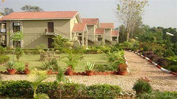 Corbett Tiger Den Resort Ramnagar Patta Pani, Ballparao