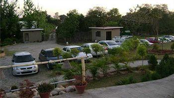 Corbett Tiger Den Resort Ramnagar Patta Pani, Ballparao