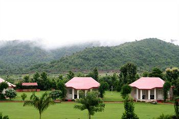 Tiger Den Resort Bandhavgarh Bandhavgarh National Park