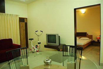 Hotel Kuber Inn Shirdi Near Police-ground, Nagar-manmad road highway