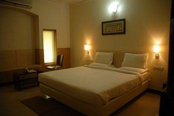Grand World Hotel Tirupati Upadhyaya Nagar Karakambadi Road