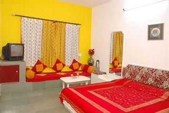 Gorbandh Hotel Udaipur 138-138 A, Inside Udiapole