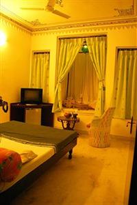 Mandiram Palace Hotel Udaipur 71- panchdevri, Ramdwara chowk, Hanuman ghat, o/s Chandpole