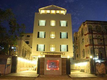 Amantra Comfort Hotel 5-B New Fatehpura, Opp.Sahelion Ki Bari