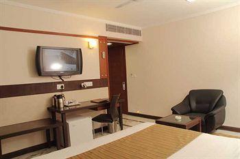 Amantra Comfort Hotel 5-B New Fatehpura, Opp.Sahelion Ki Bari