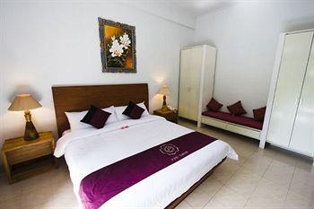 Puri Saron Seminyak Hotel Bali Jalan Camplung Tanduk Seminyak Kuta