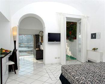 Hotel Marina Riviera Amalfi Via Pantaleone Comite 19