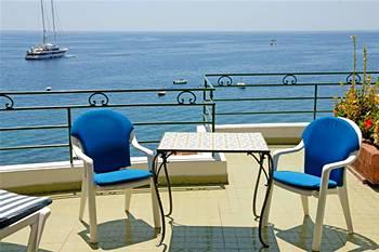 Aurora Hotel Amalfi Piazzale dei Prontontini, 7