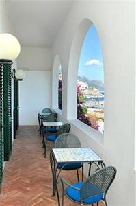 Aurora Hotel Amalfi Piazzale dei Prontontini, 7