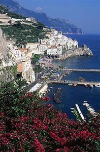 Aurora Hotel Amalfi Piazzale dei Prontontini, 7