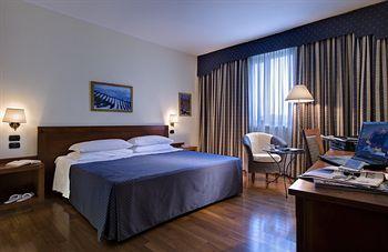 Best Western Hotel Cavalieri Bra Piazza Giovanni Arpino 37