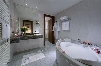 Best Western Hotel Cavalieri Bra Piazza Giovanni Arpino 37