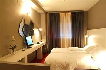 Monte Meraviglia Hotel Cascia Via Roma 15