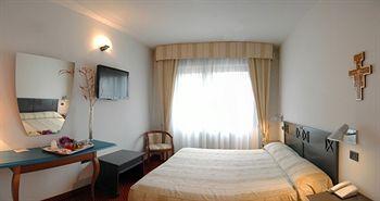 Monte Meraviglia Hotel Cascia Via Roma 15