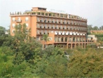 Dei Congressi Hotel Castellammare di Stabia Viale delle Puglie 45 80053 Castellammare di Stabia (Napoli)