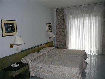 Dei Congressi Hotel Castellammare di Stabia Viale delle Puglie 45 80053 Castellammare di Stabia (Napoli)