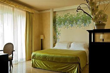 Romano Palace Luxury Hotel Catania Viale Kennedy 28