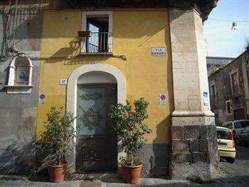 City Center Bed & Breakfast Catania Via Naumachia 103