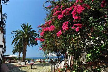 Le Calette Hotel Cefalu Via Vincenzo Cavallaro 12