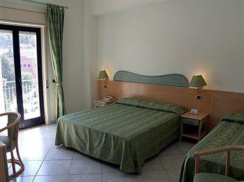 Villa Belvedere Hotel Cefalu Via Dei Mulini 43