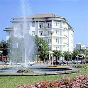 Lungomare Hotel Cervia Lungomare Gabriele D'Annunzio 26