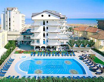 Universal Hotel Cervia Lungomare Deledda 118