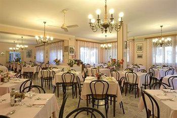 Royal Esplanade Hotel Diano Marina Viale Kennedy, 107