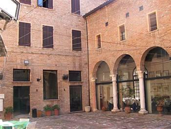 Ripagrande Hotel Ferrara Via Ripagrande 21