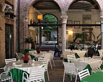 Ripagrande Hotel Ferrara Via Ripagrande 21