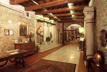 Ripagrande Hotel Ferrara Via Ripagrande 21