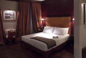 Hotel L'Orologio Florence Piazza Santa Maria Novella 24